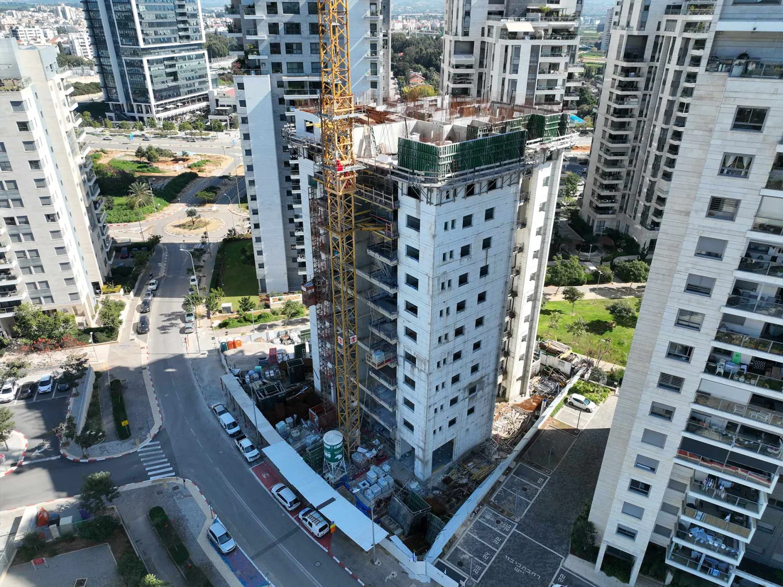 גולדה מאיר 16 הוד השרון
